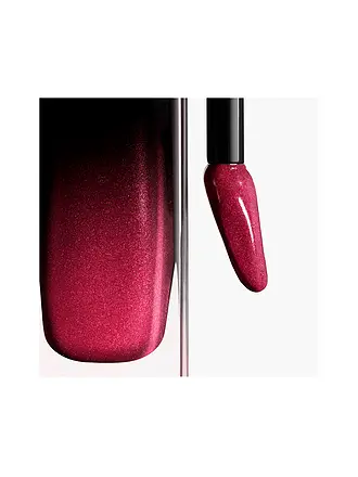 CHANEL | DER GLÄNZENDE FLUID-LIPPENSTIFT MIT LANGEM HALT | dunkelrot